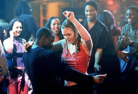 Photo from the 2001 film Save the Last Dance starring Julia Stiles and Sean Patrick Thomas